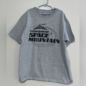 Disney Kids “I Conquered Space Mountain” Heather Gray T-Shirt, Size Youth Large